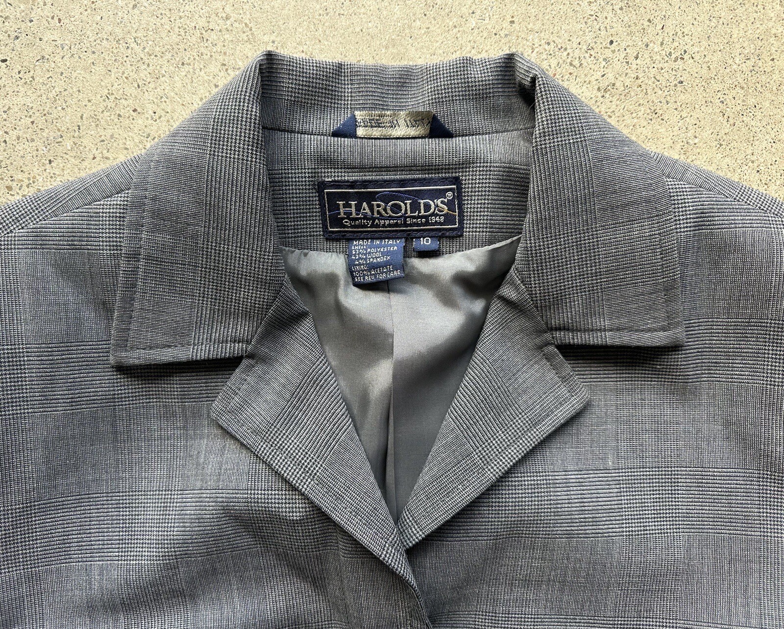 Vintage Harold’s Gray Plaid Polyester & Wool Suit Jacket Blazer Size 10 Italy