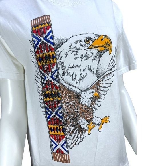 Vintage White 1998 DIAMOND DUST Eagle Totem Pole Tee Size MD