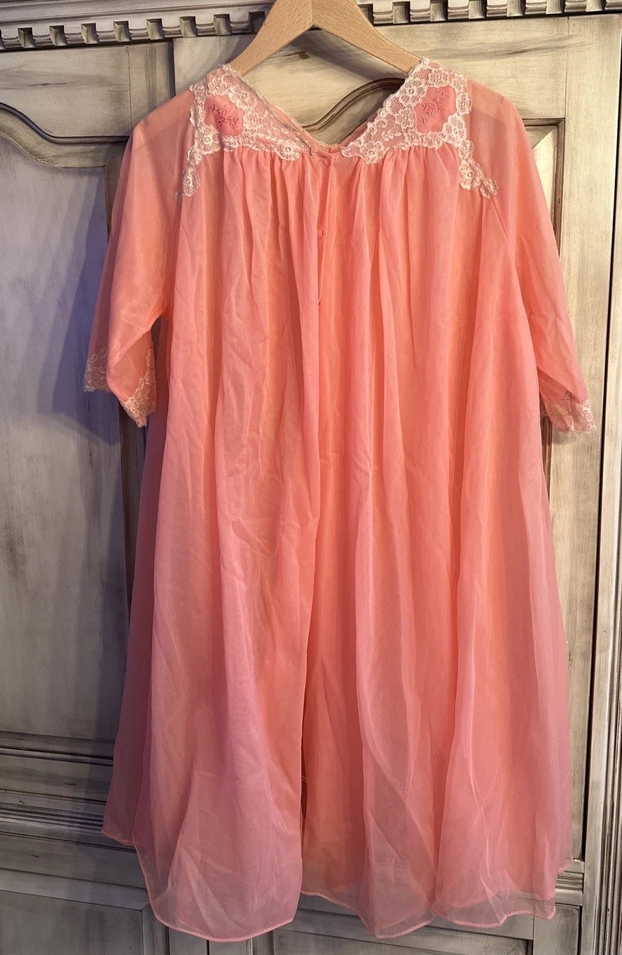 Van Raalte Robe Pretty Peach With Ivory Lace Double Lined Size Small Vintage