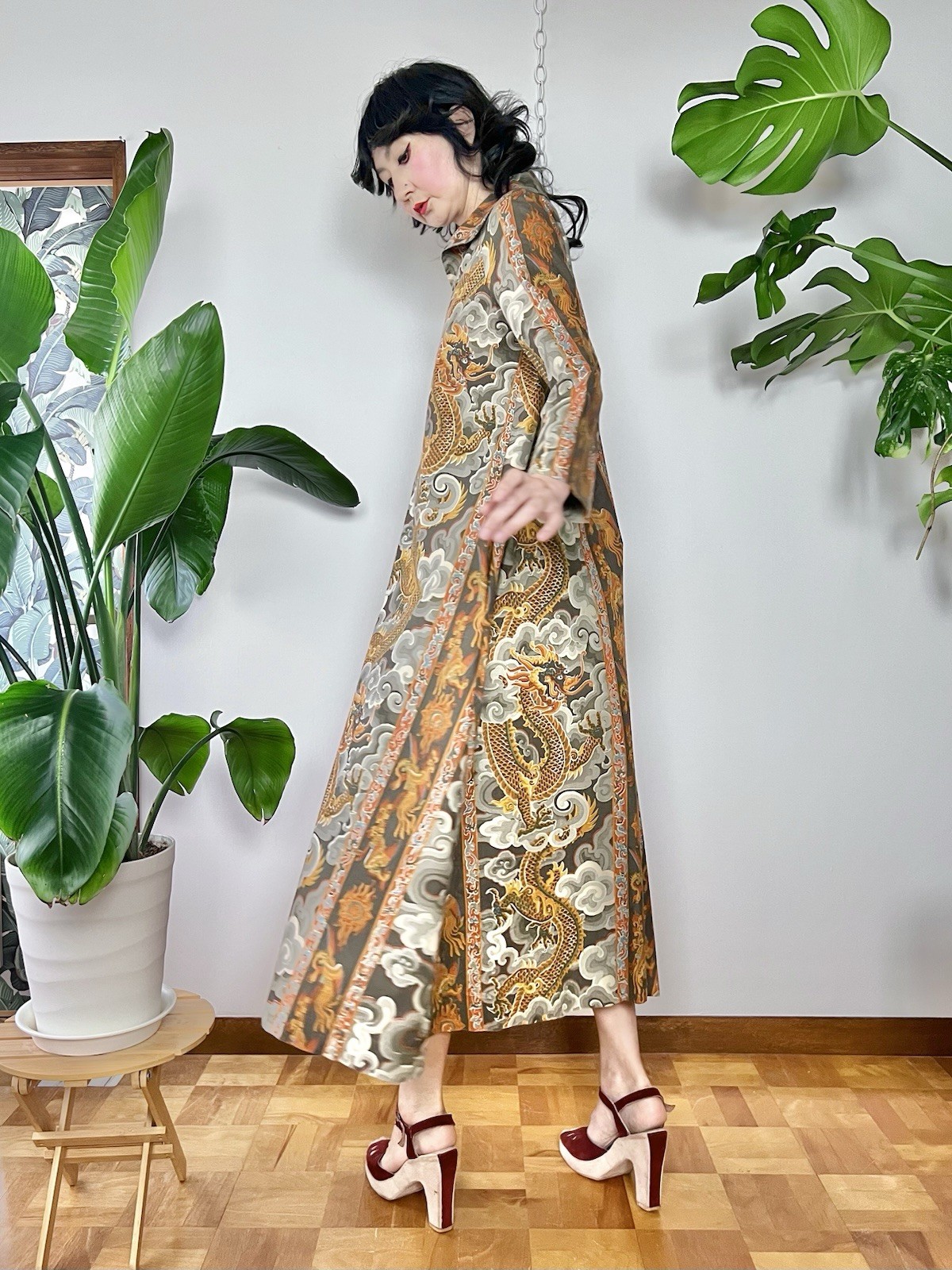 VTG 70s Dragon Cloud Print Cotton Hostess Maxi Dress Caftan Oriental Novelty S
