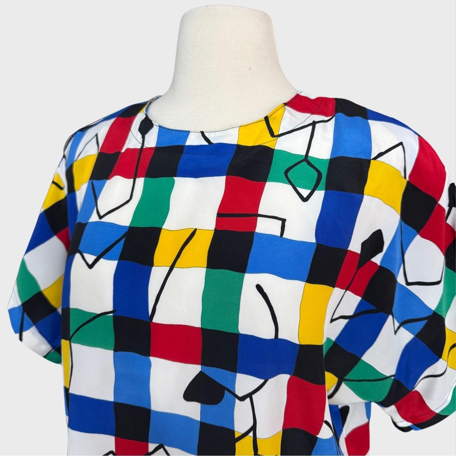 Vintage 80&rsquo;s Women&rsquo;s Med Short Sleeve Abstract Geometric Art to Wear Top