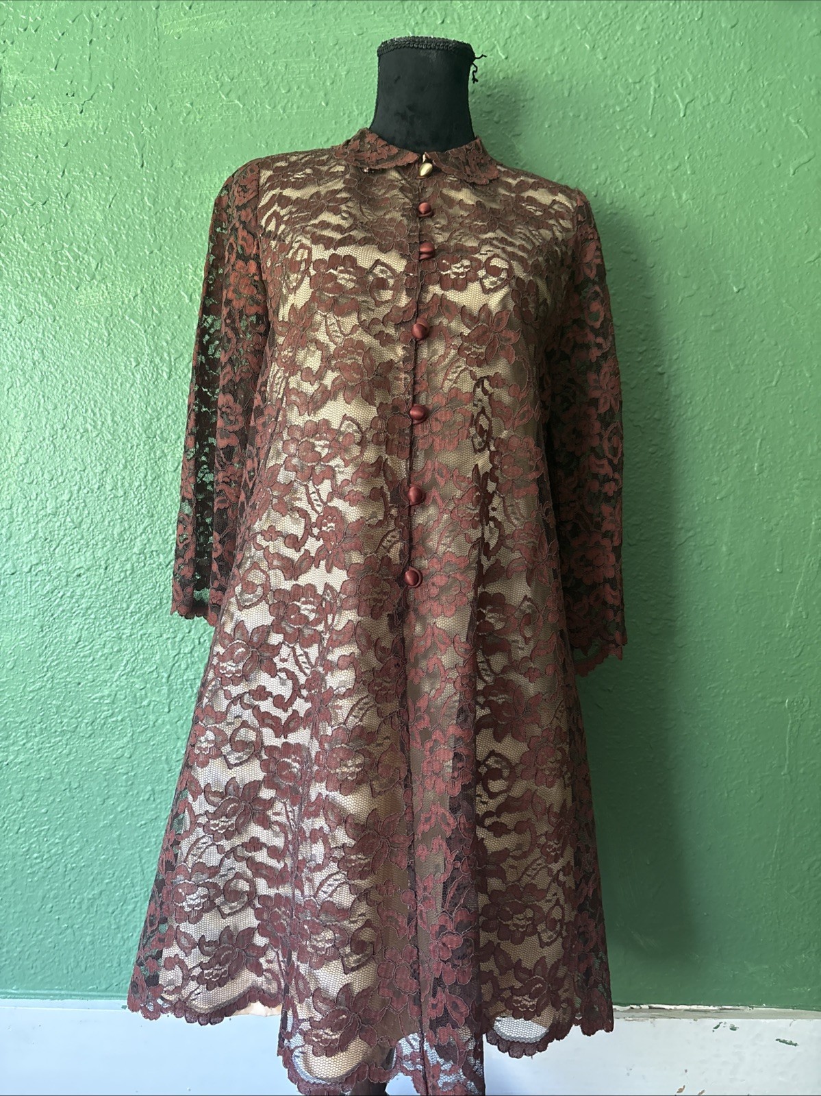 Vintage 1960s Lace Coat Dress Brown A Line Scalloped Snap Front New York