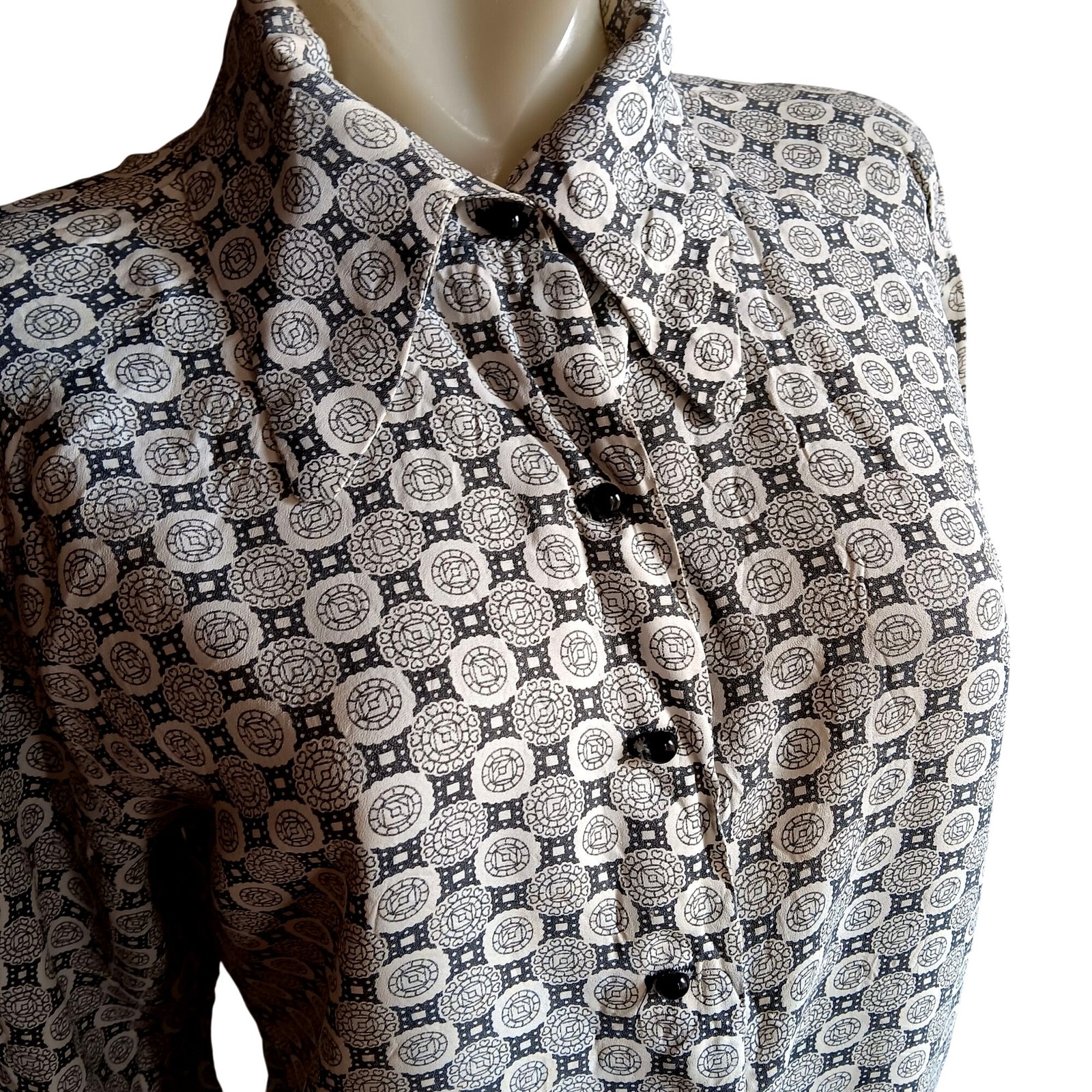 True Vintage Blouse Medium 1960&rsquo;s Geometric Print Button-Up Top Pointed Collar