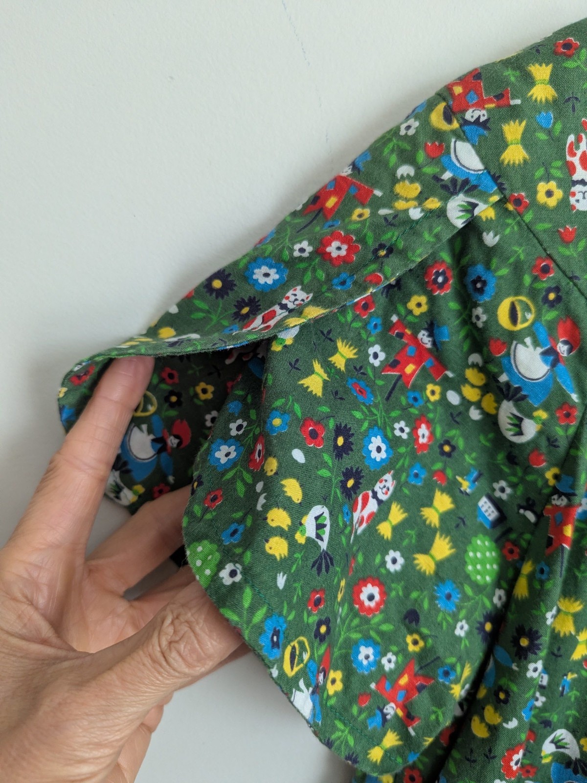 Vtg 60s Novelty Print House Dress Muumuu CHARMING Fabric Retro Farm S Pristine