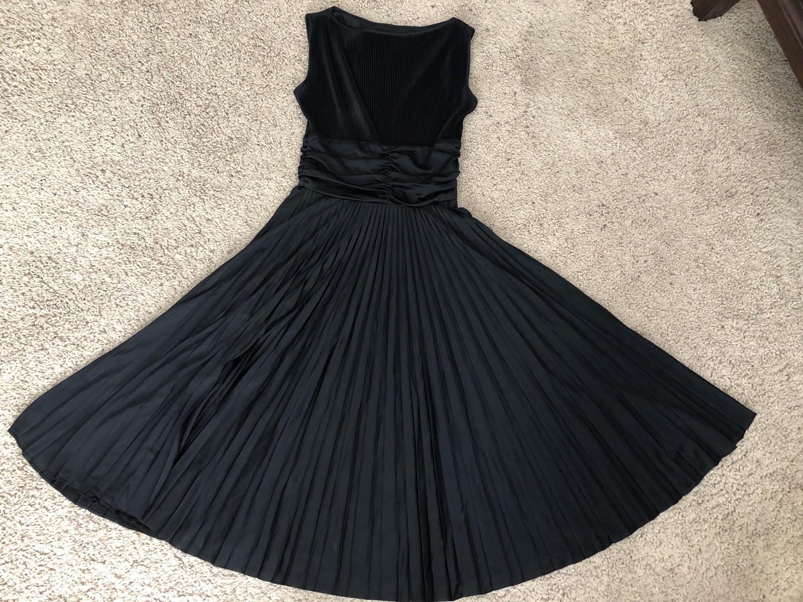 Vintage Koret Of California Black Dress Size S/M Acordian Style Pleated Holiday