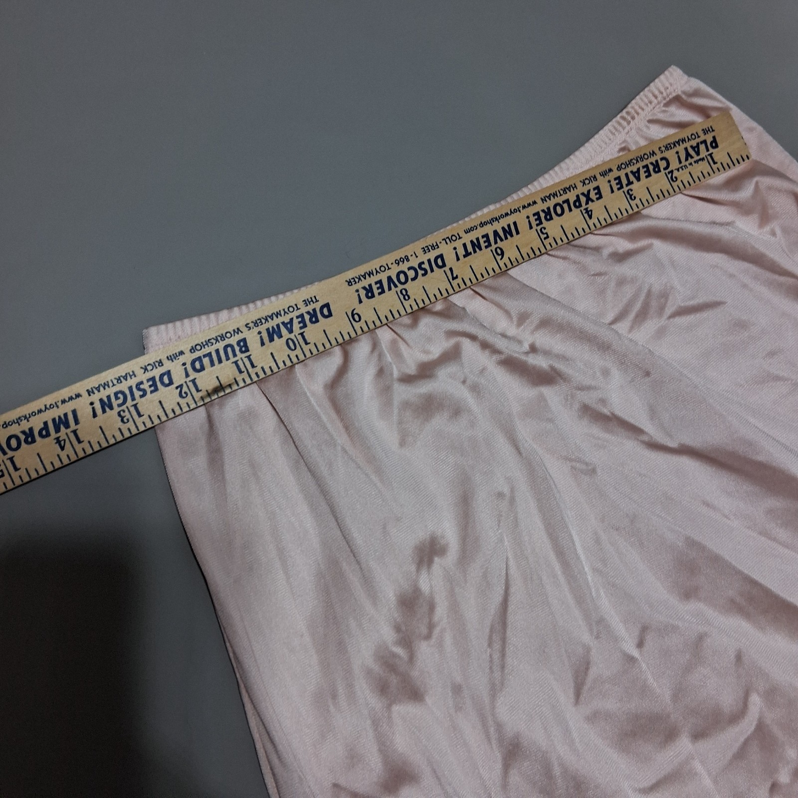Vintage 1970s Formfit Solid Pink Lace Trim Half Slip – Size Medium