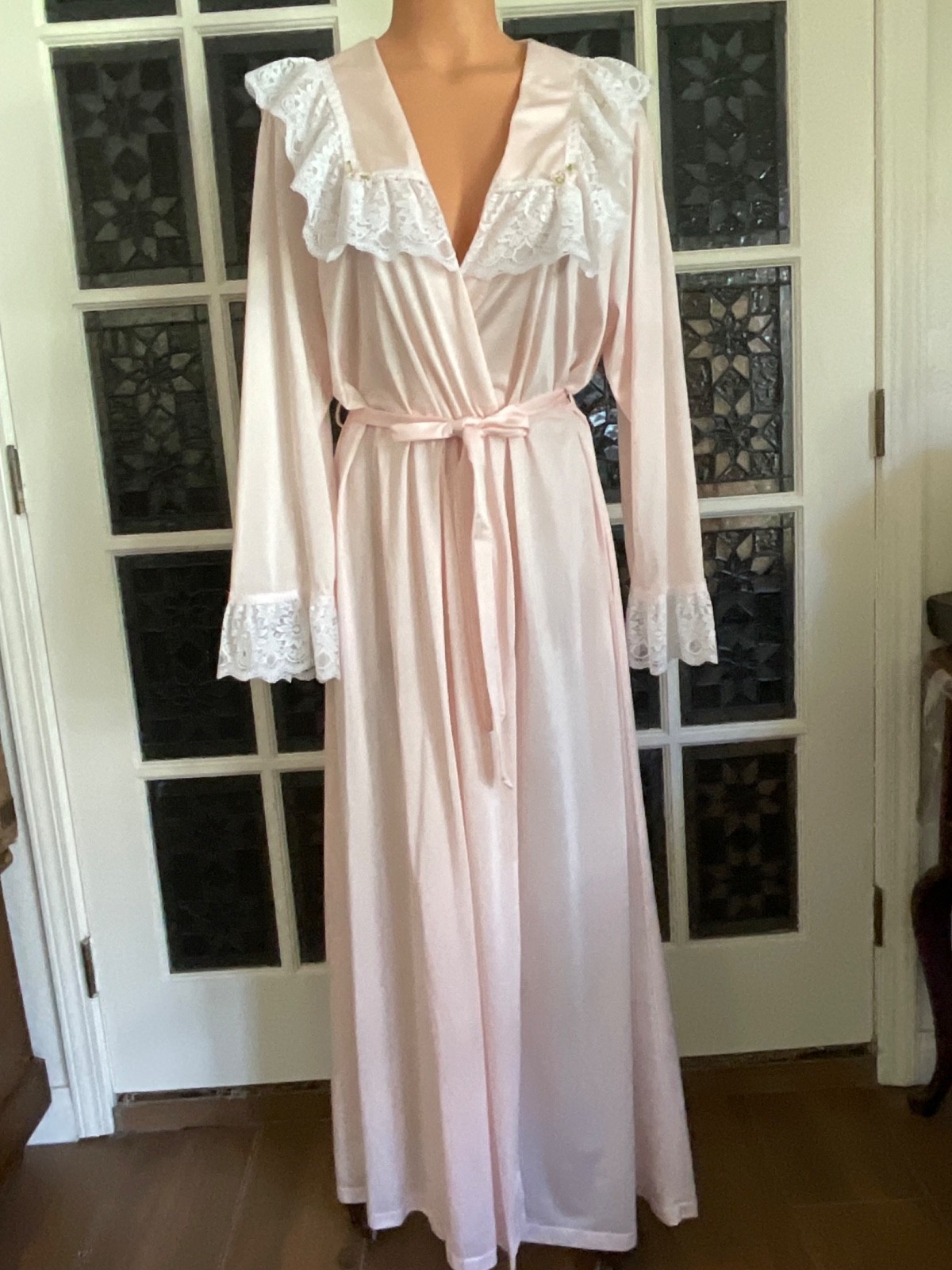 VTG Shadowline Dressing Gown Robe Soft Silky Pink White Lace Trim USA Size Large