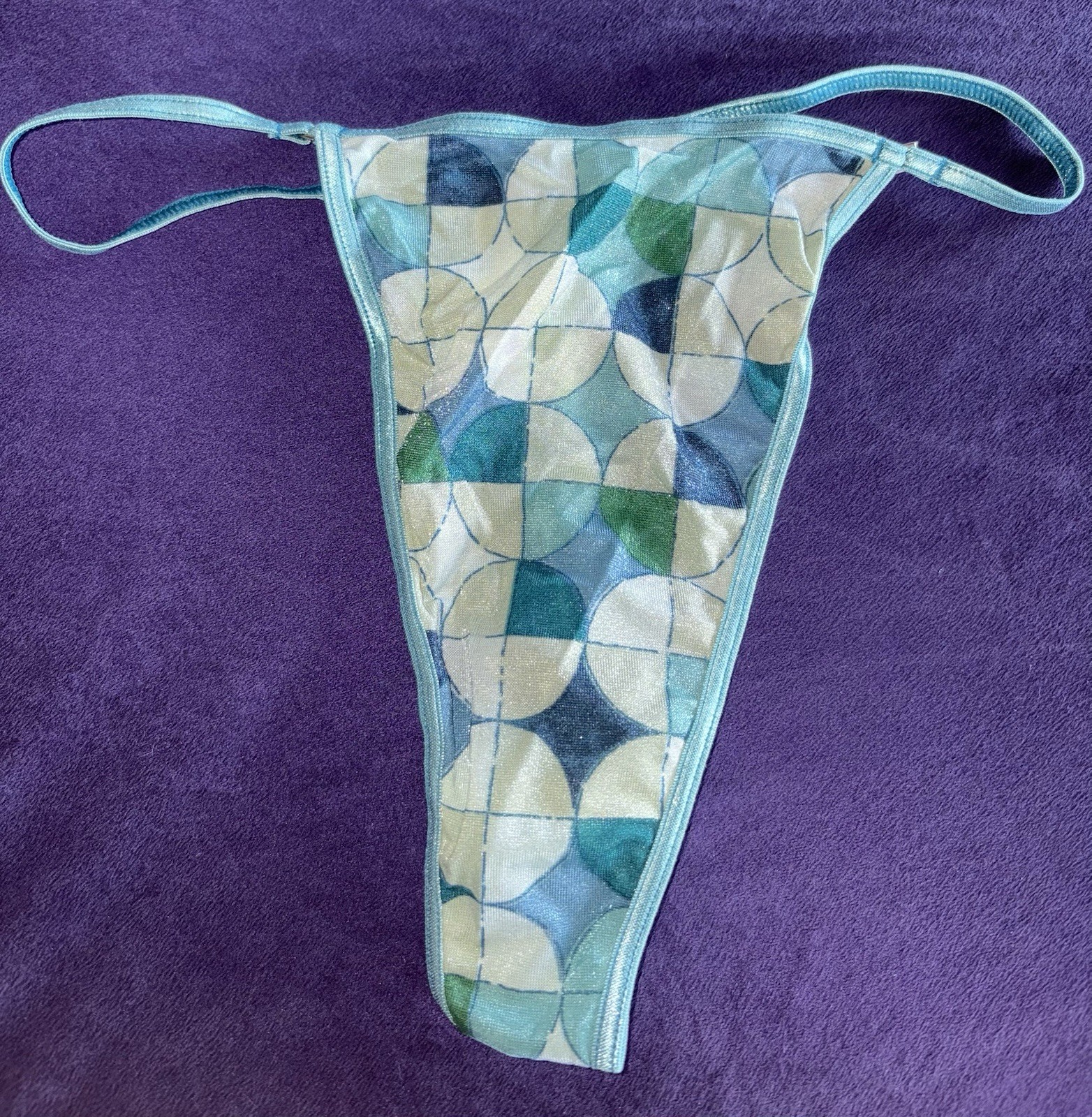 Victoria&rsquo;s Secret 2001 Shiny Satiny M Second Skin Thong String Panties Panty