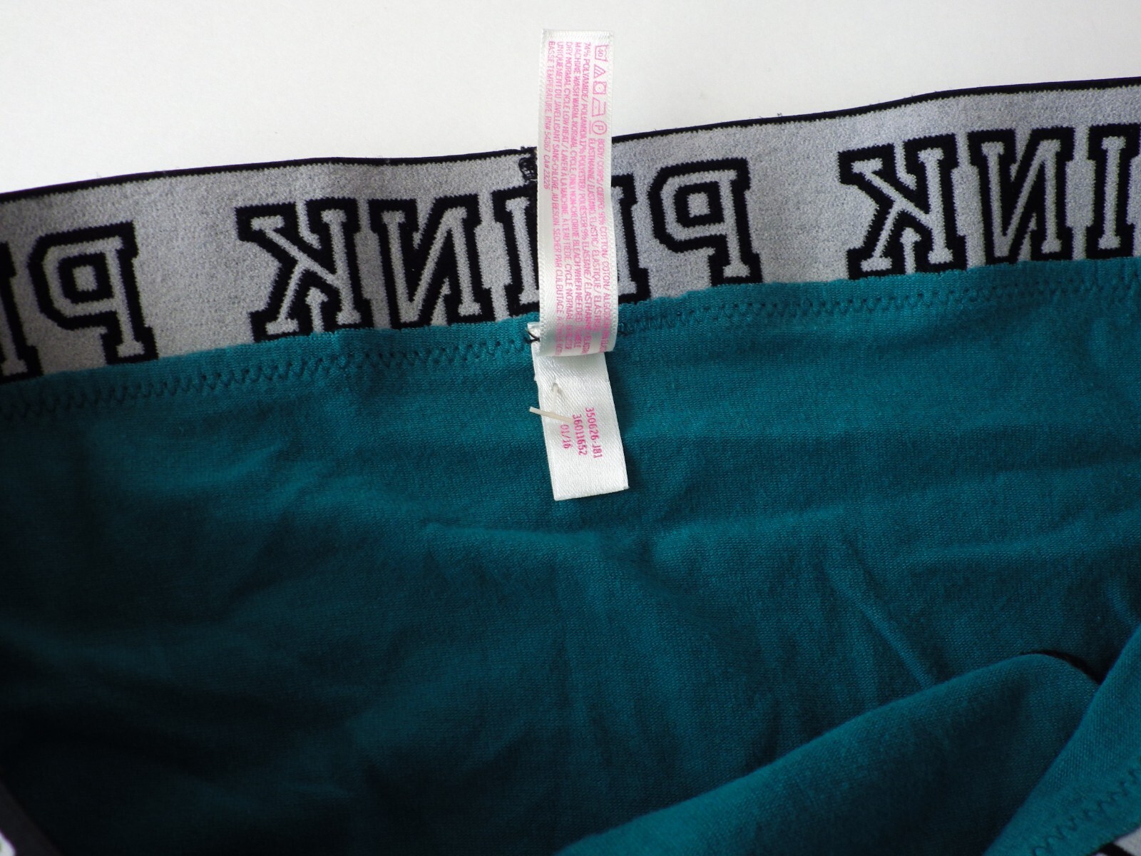 Vintage 2015 Victoria&rsquo;s Secret Thick Logo PINK Hipster Panties Size MEDIUM