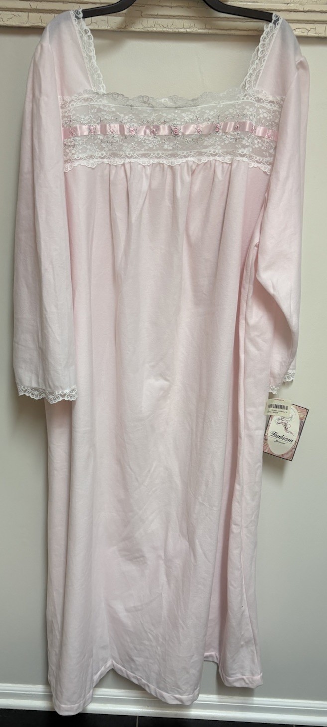 Vintage Women&rsquo;s Barbizon Pink Long Nightgown Embroidered Lace Fleece Plus 3X