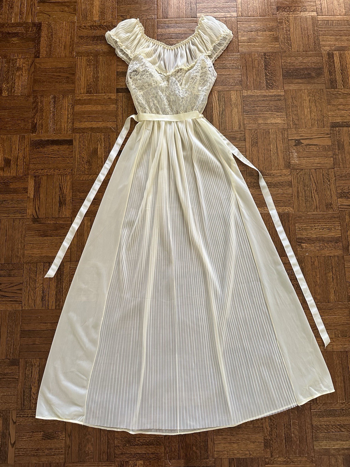 1970s Edwards Yellow Lace Nylon Gown Pleated Prairie Romantic Maxi Dress VTG