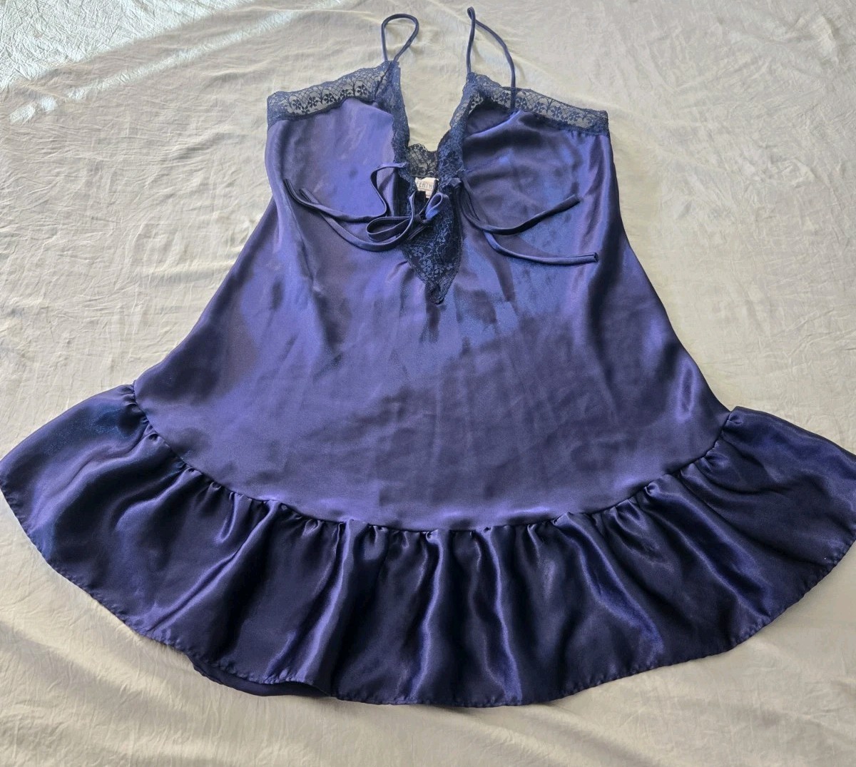 Vintage Feather Bed Intimates Blue Satin Finish Lace Chemise Nightgown M