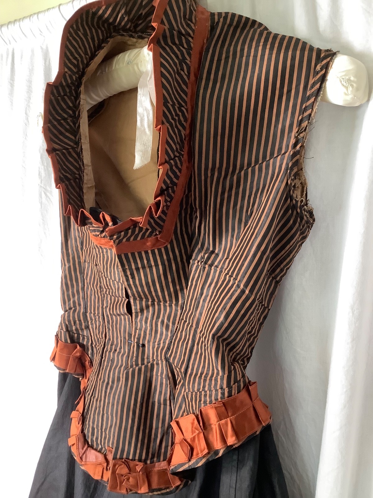 Victorian bodice Silk bustle 1880s corset Top sleeveless Stripe black Copper XXS