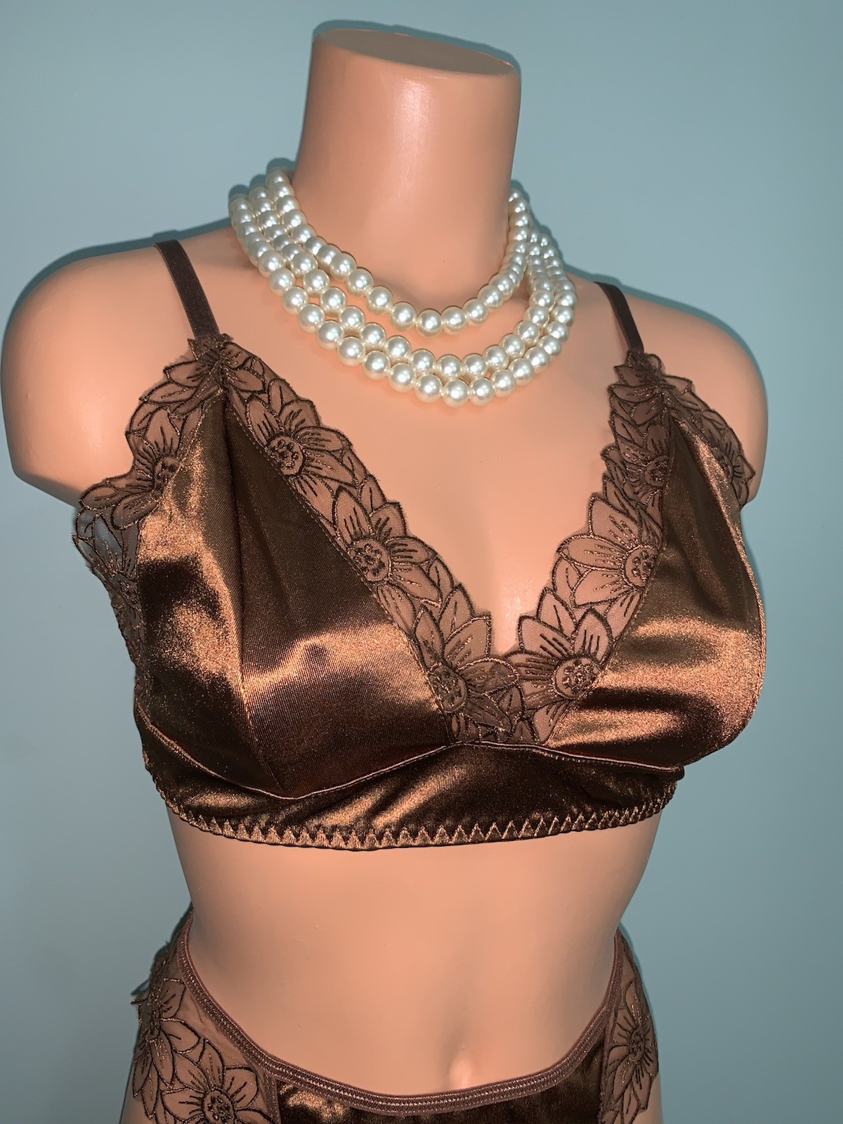 NEW GLOSSY 2nd Skin Stretch Satin Bikini Panties & Bralette Set L 38 40