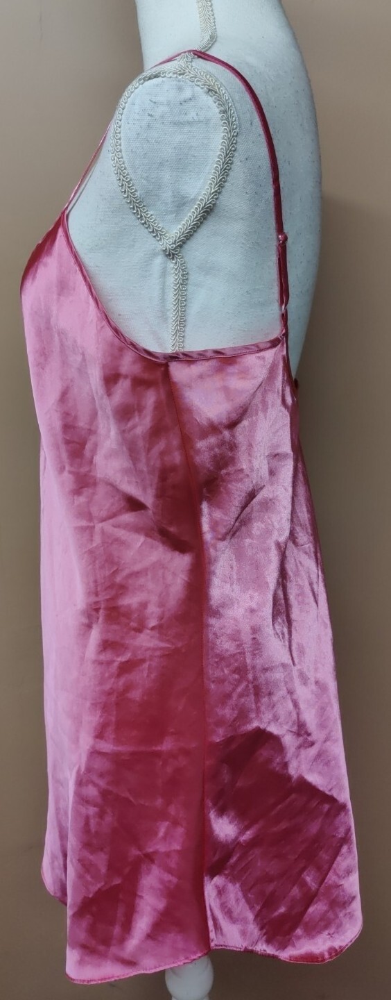 • Vintage Basic Editions Women&rsquo;s Sexy Satin Chemise Nightie Slip Sz Medium Coral