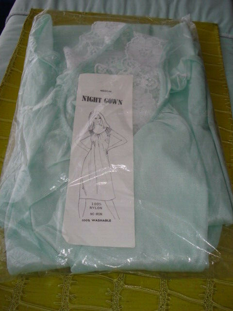 Vintage 60s Jamaica Green Maxi Night Gown – Size M – NEW