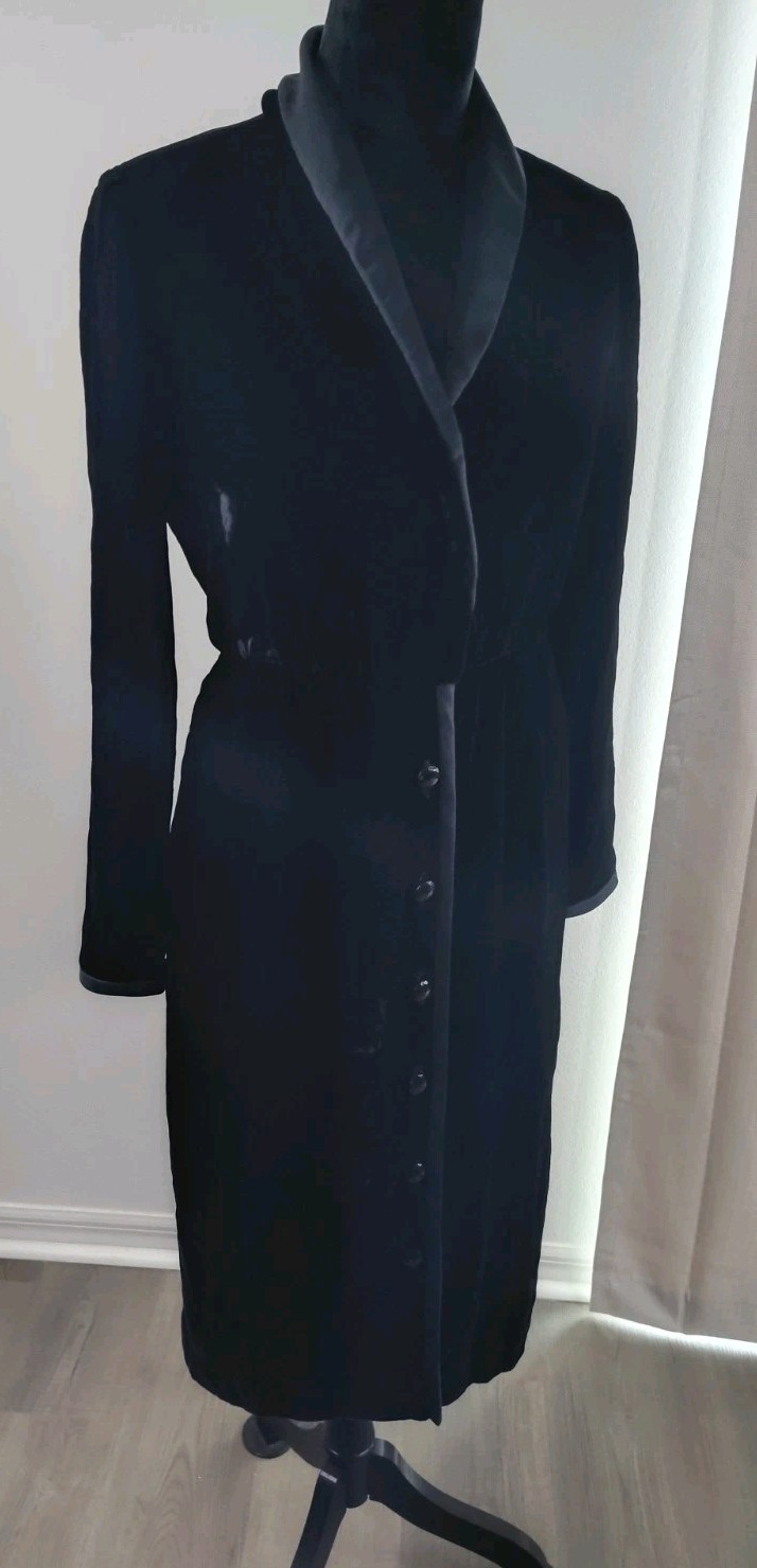 VTG 80s Miss O Oscar de la Renta Black Velvet Tuxedo Coat Dress Satin Shawl …
