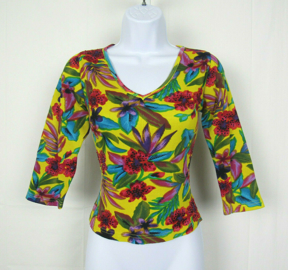 VTG 1960s 70s MOD SAKS FIFTH AVENUE FLORAL TOPSEQUINS BEADS RIBBED COTTON