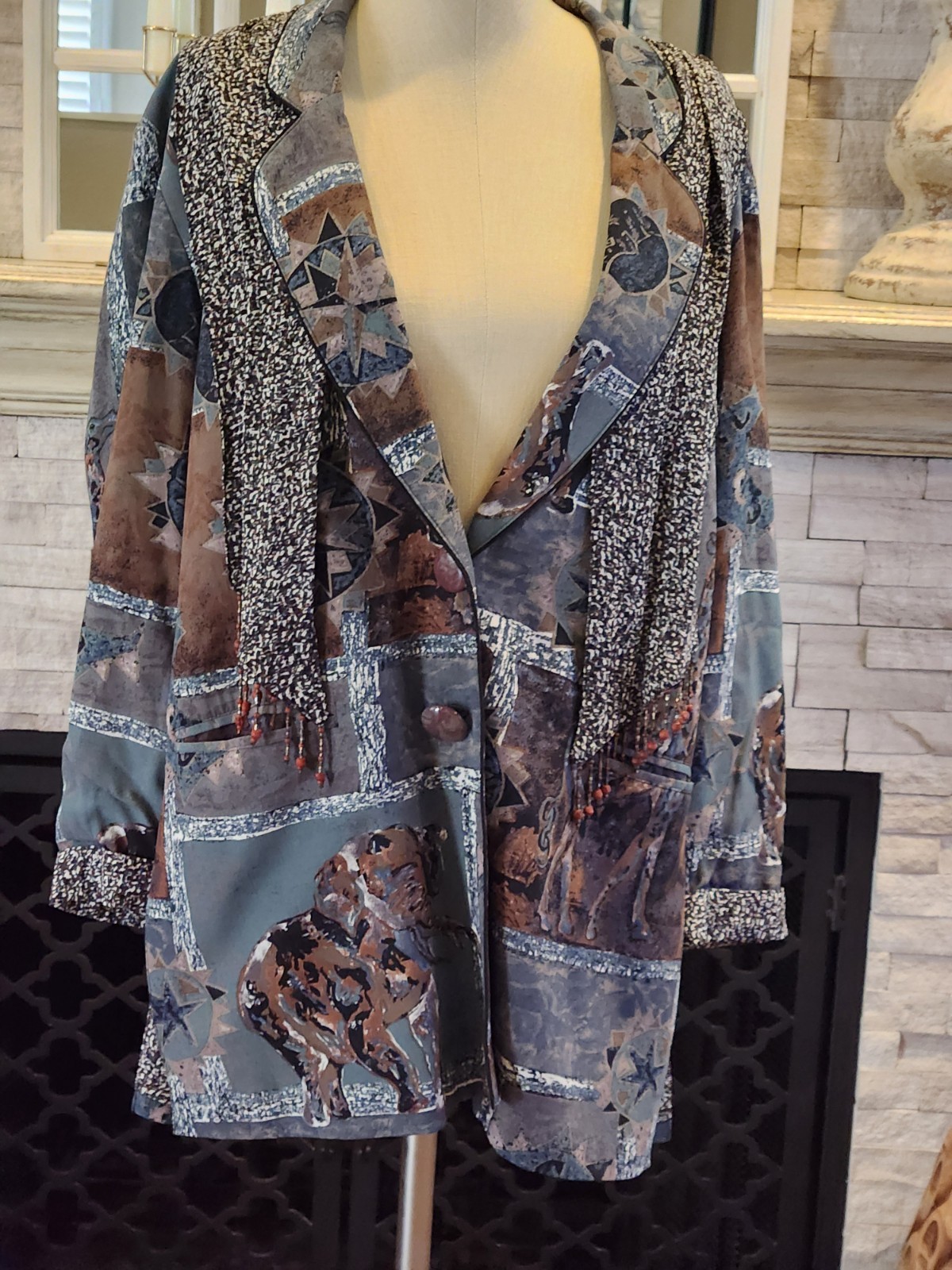 Vintage Platinum by Dorothy Schoelen Elephant Blazer Size Medium PETITES RETRO