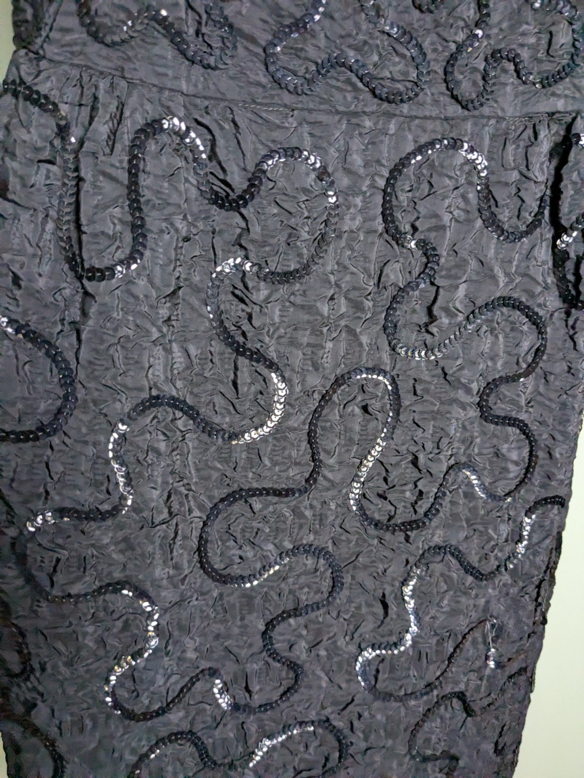 Sequin Squiggly Design True Vintage Black Pencil Wiggle Dress