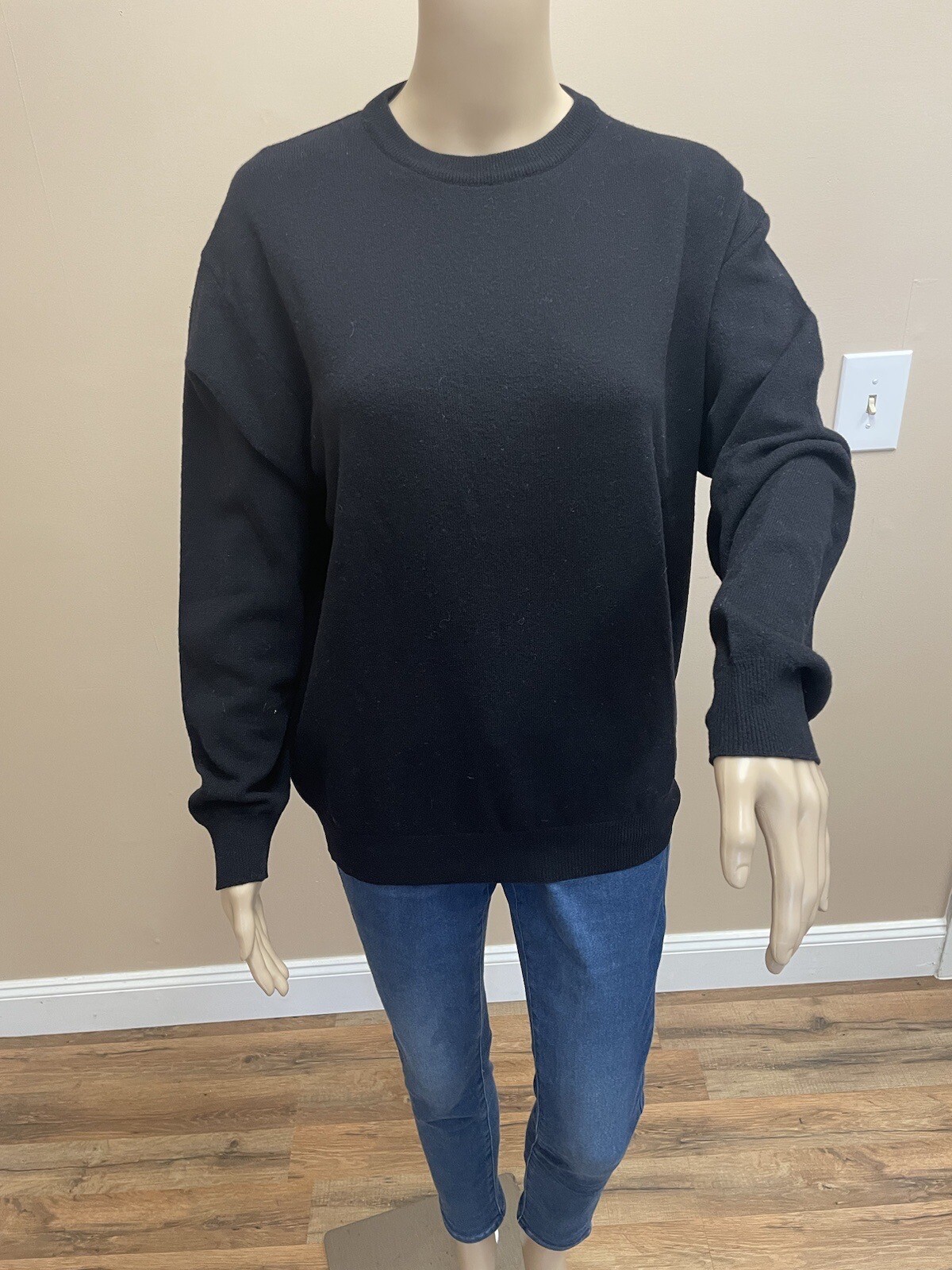 Vintage crewneck sweater – brand tag has been cut