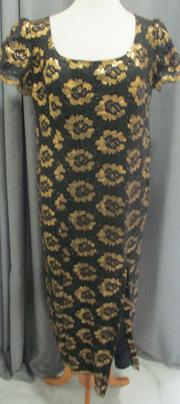 GORGEOUS VINTAGE DRESS 100% POLYESTER IN FLORAL LACE PRINT BLACK & GOLD X-LARGE!