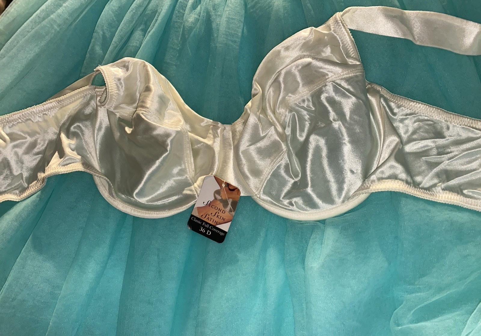 Victoria&rsquo;s Secret Second Skin Satin Unlined Full Coverage Bra 36D NWT