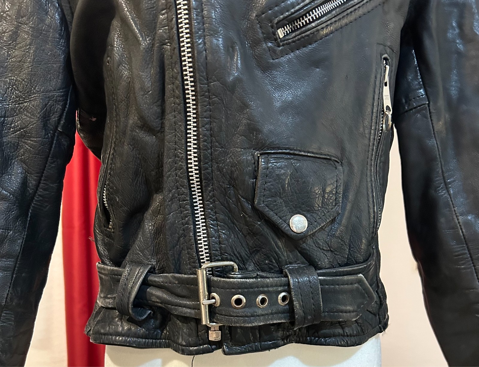 Vintage Leather Motorcycle Jacket Black Men&rsquo;s Small W/Zipper Pockets And Snaps