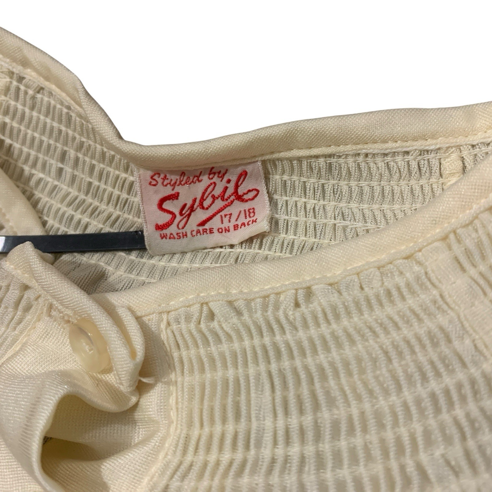 Vintage Styled by Sybil Blouse Button Shirt Size 17 / 18 Ivory 70s Long Sleeve