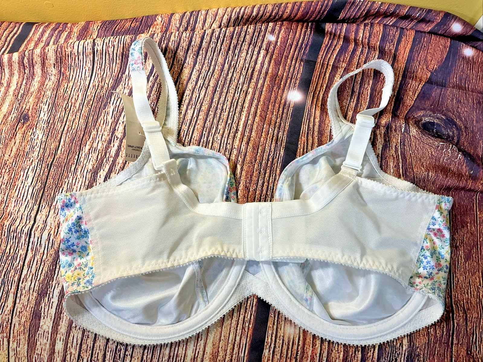 NWT Vintage Vassarette Floral Second Skin Satin Underwire Bra 42D