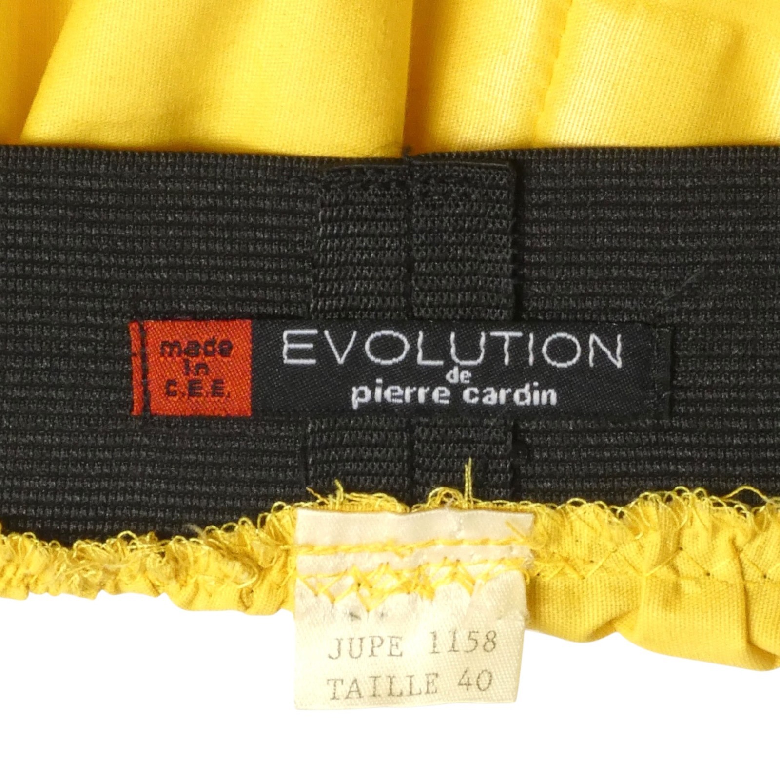 PIERRE CARDIN- 1996 Yellow Seersucker Skirt SIze 6