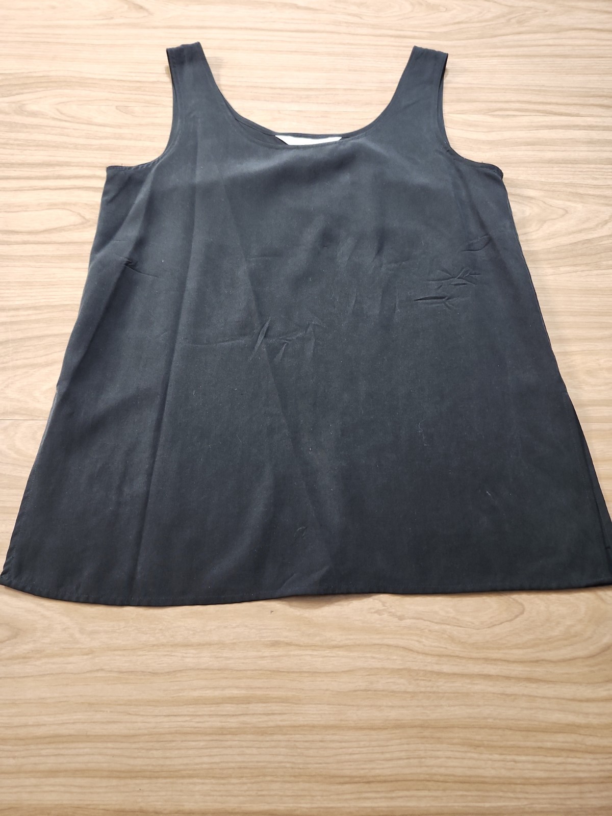 Vintage Express Silk Sleeveless Top 100% Silk Medium Black Side Slits