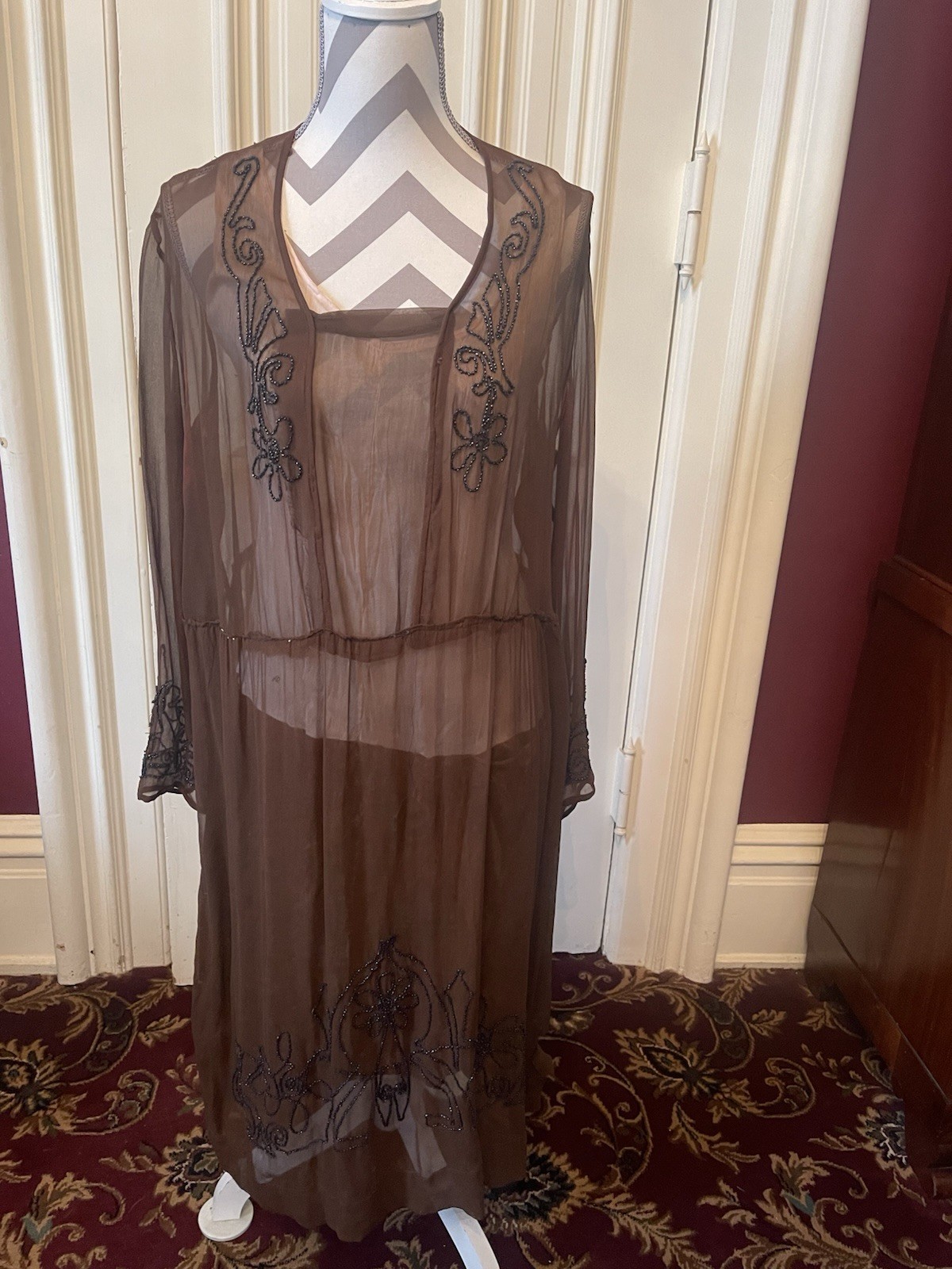 Antique 1920s Brown Chiffon Crepe Flapper Dress Art Deco Black Beading