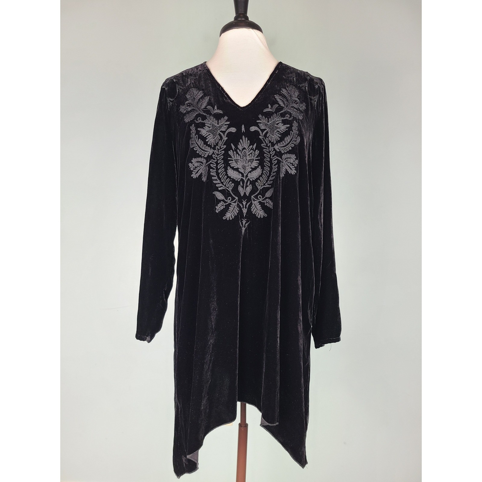 Johnny Was Sz L Tilda Embroidered Black Velvet Silk Tunic Top Boho Whimsigoth