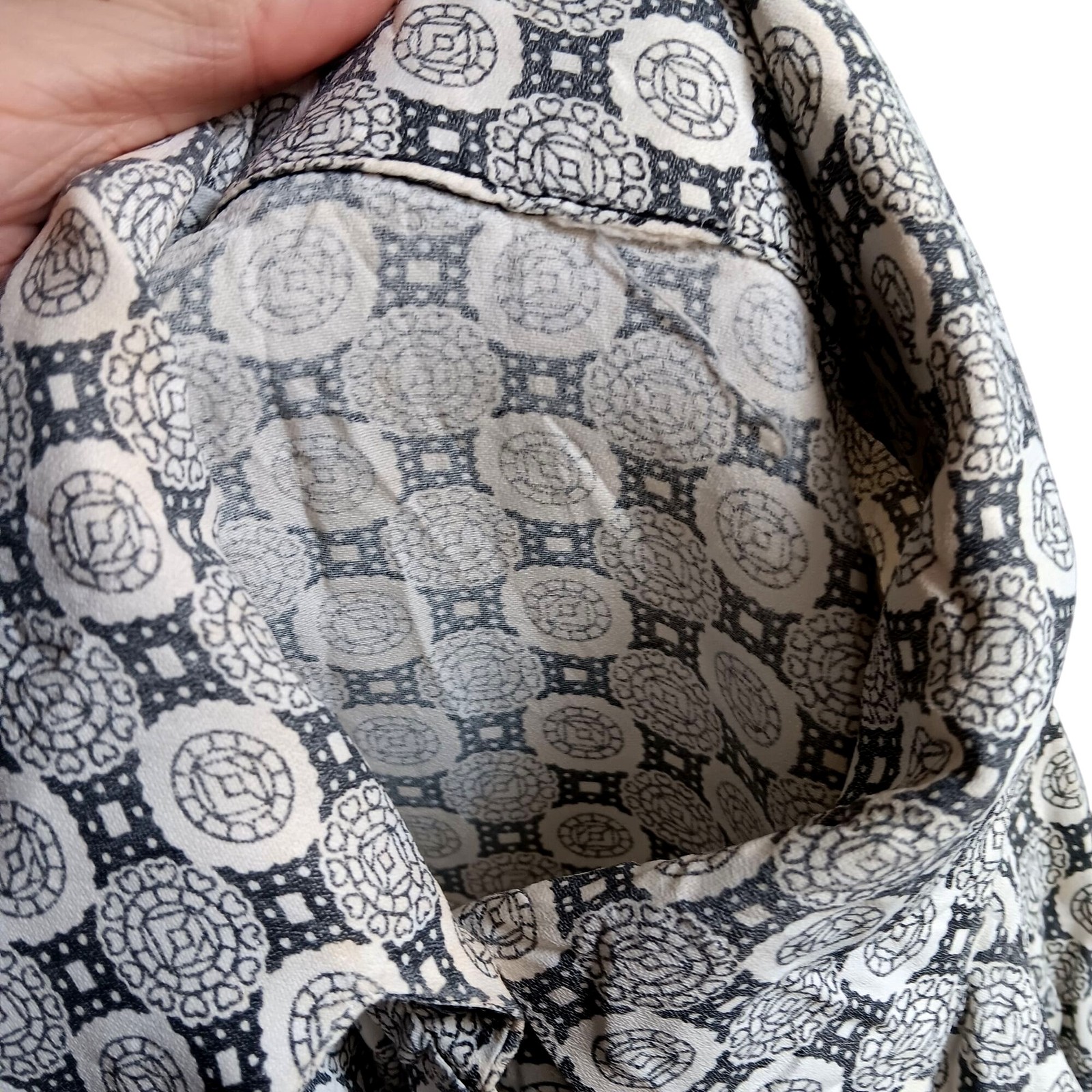 True Vintage Blouse Medium 1960&rsquo;s Geometric Print Button-Up Top Pointed Collar