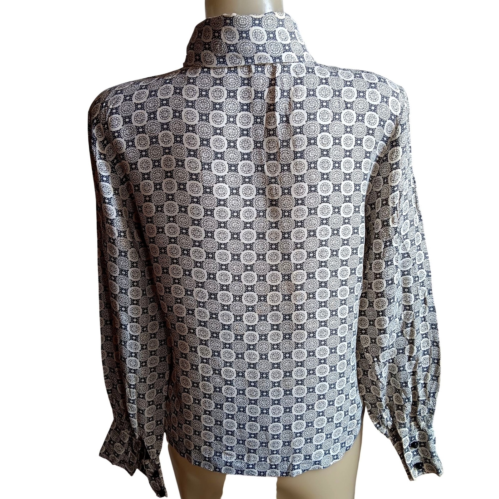 True Vintage Blouse Medium 1960&rsquo;s Geometric Print Button-Up Top Pointed Collar