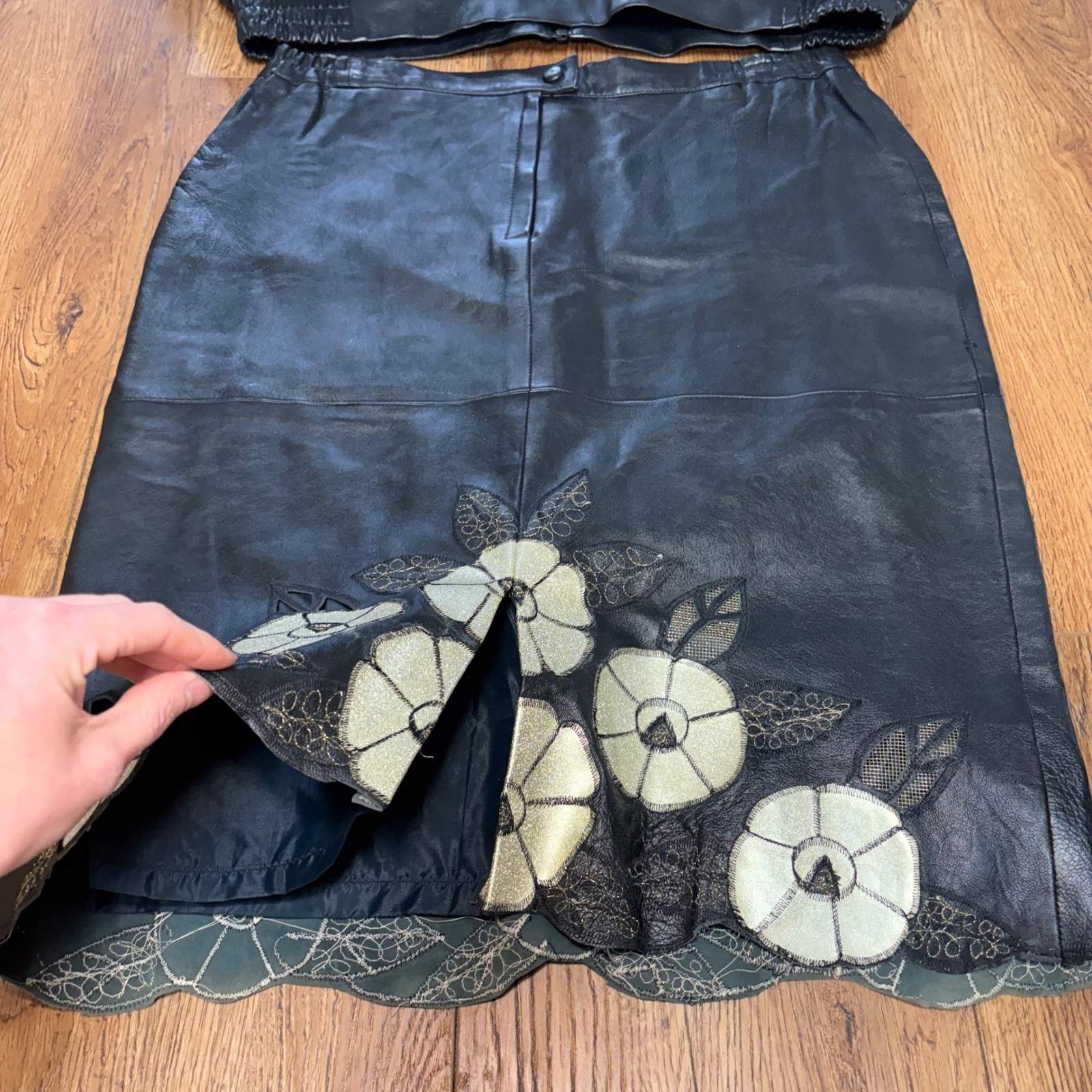 Vintage 80s Black Leather Floral Appliqué Matching Set Batwing Jacket & Skirt XL