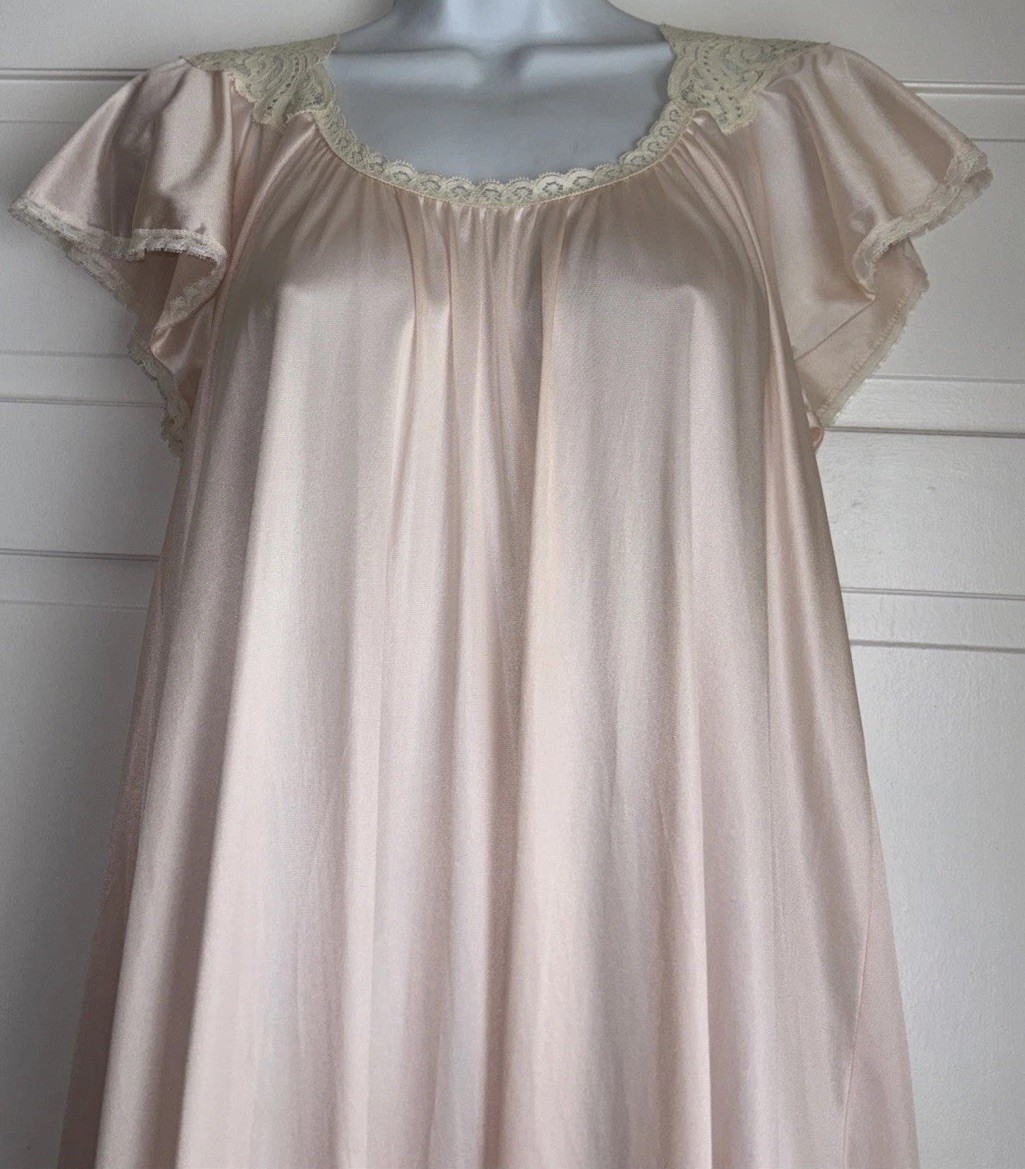 Vintage Miss Elaine Pink Long Nylon & Lace Slip Nightgown w/ Lace Small USA