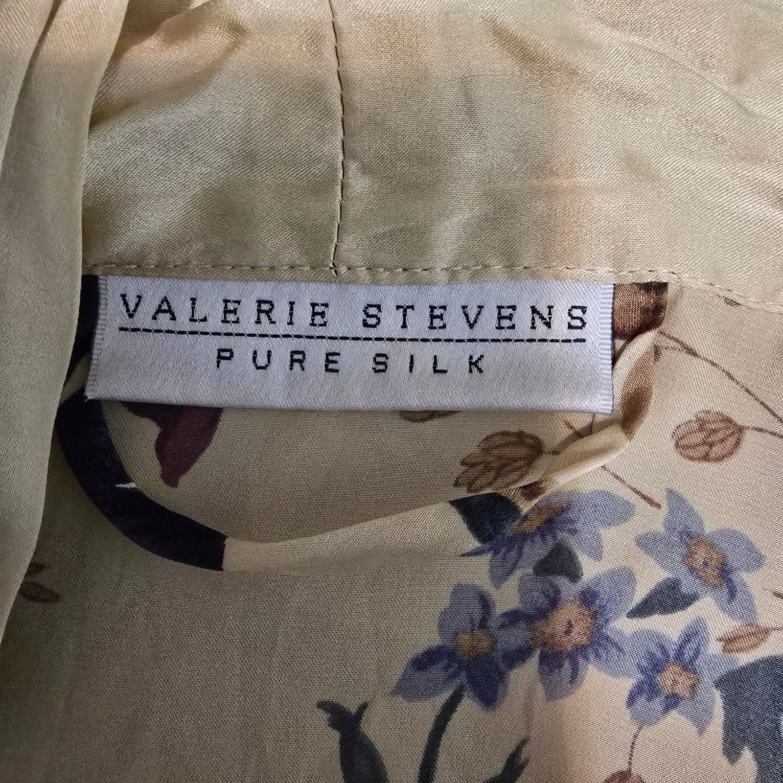 Valerie Stevens Vintage Elegant 100% Pure Silk Robe Floral Cottagecore Sz Medium