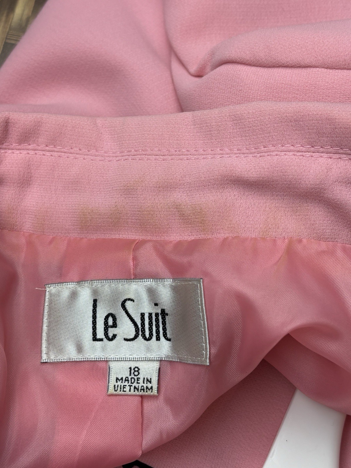 Vintage 1980’s Women’s Size 18 Le Suit Pink Blazer With Black Piping READ