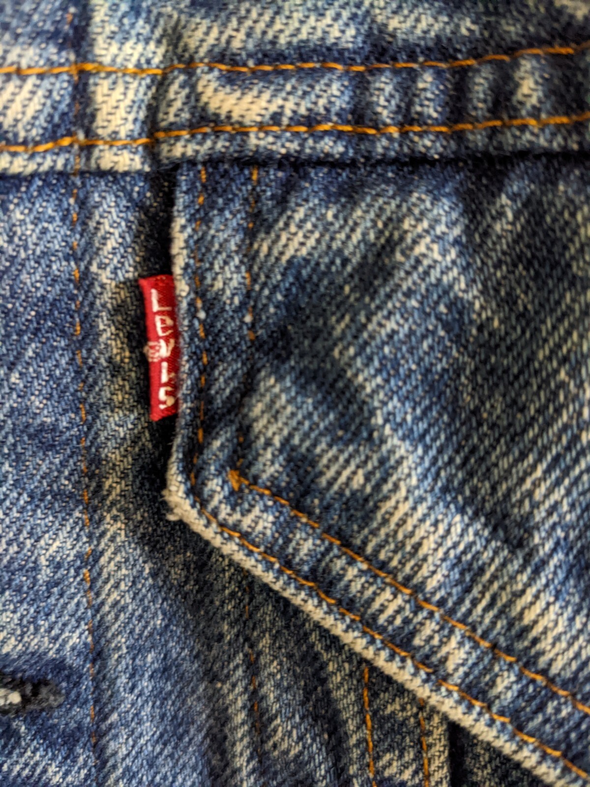Vintage 80s Jean Jacket LEVI STRAUSS BLUE TRUCKER 70506-0214 SIZE 40-MADE in USA