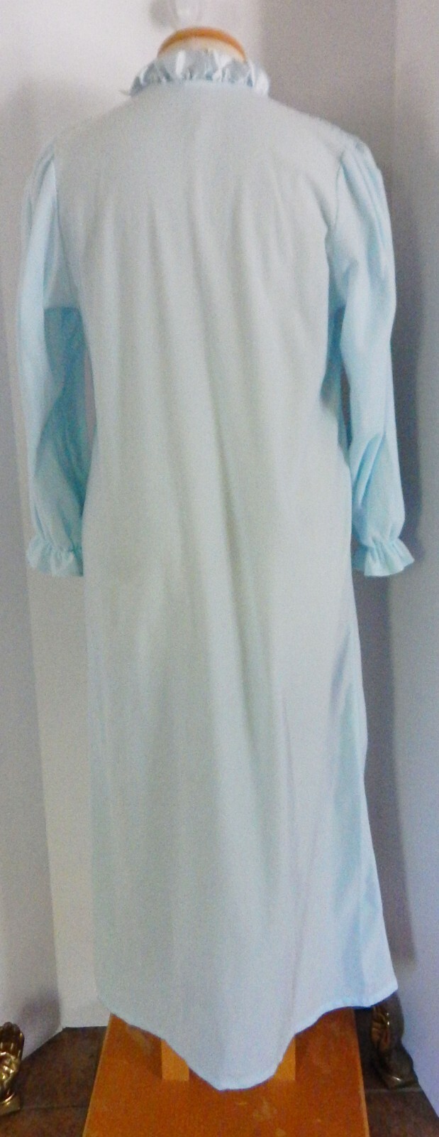 Vintage Gilligan O’Malley Blue Long NightGown with Ruffled Lace USA Size L16/18