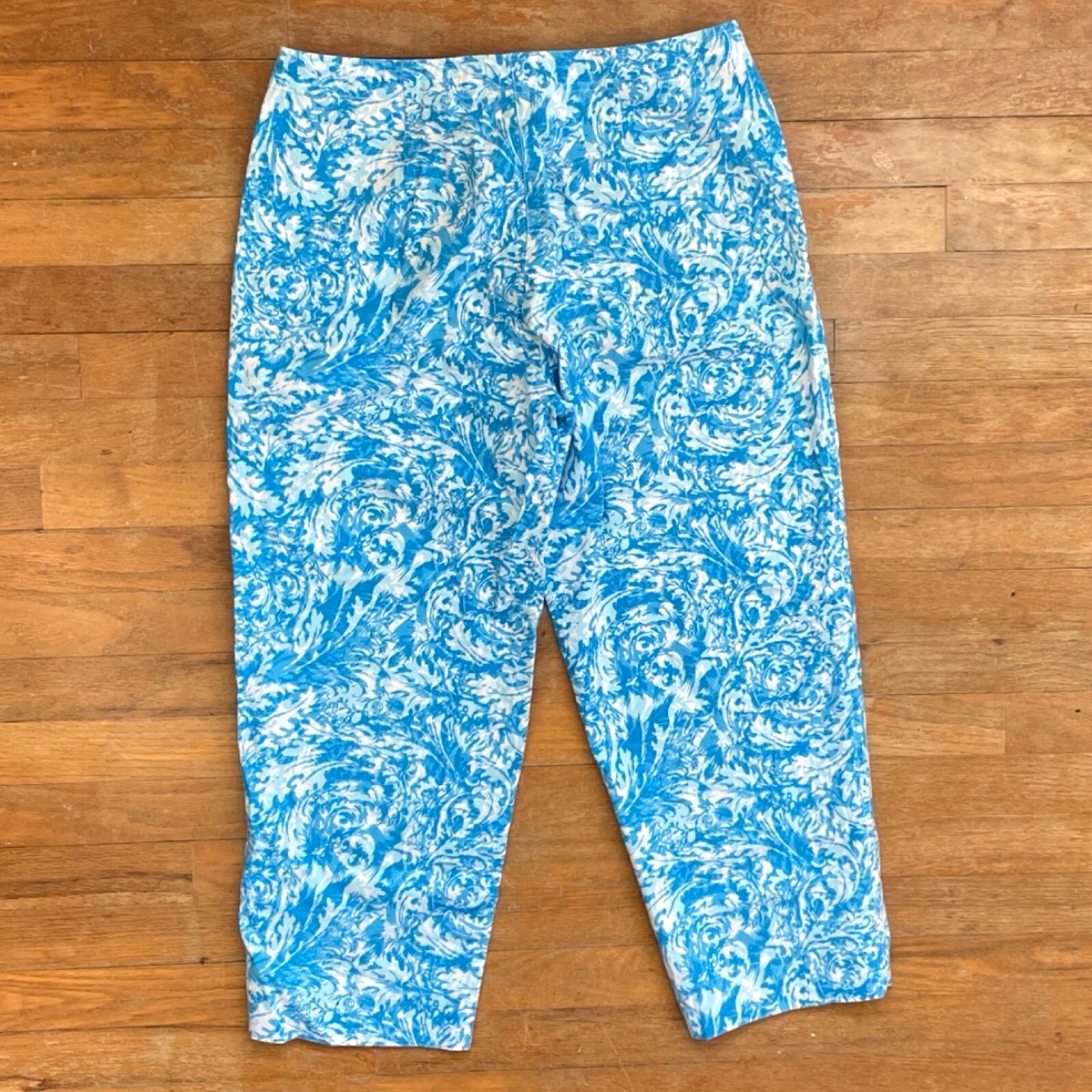 Vintage Floral Cotton Capris Size Medium 29-31&Prime; Waist 1990s Blue Cropped Pants