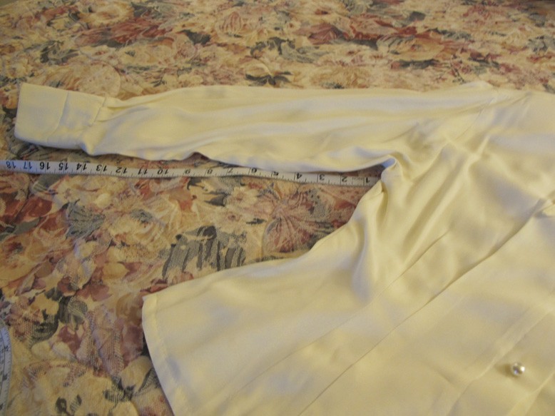 Sostanza DRAGON blouse REDUCED~Vintage 70s~Wmns Sz M~USA MADE~Cream~FREE H