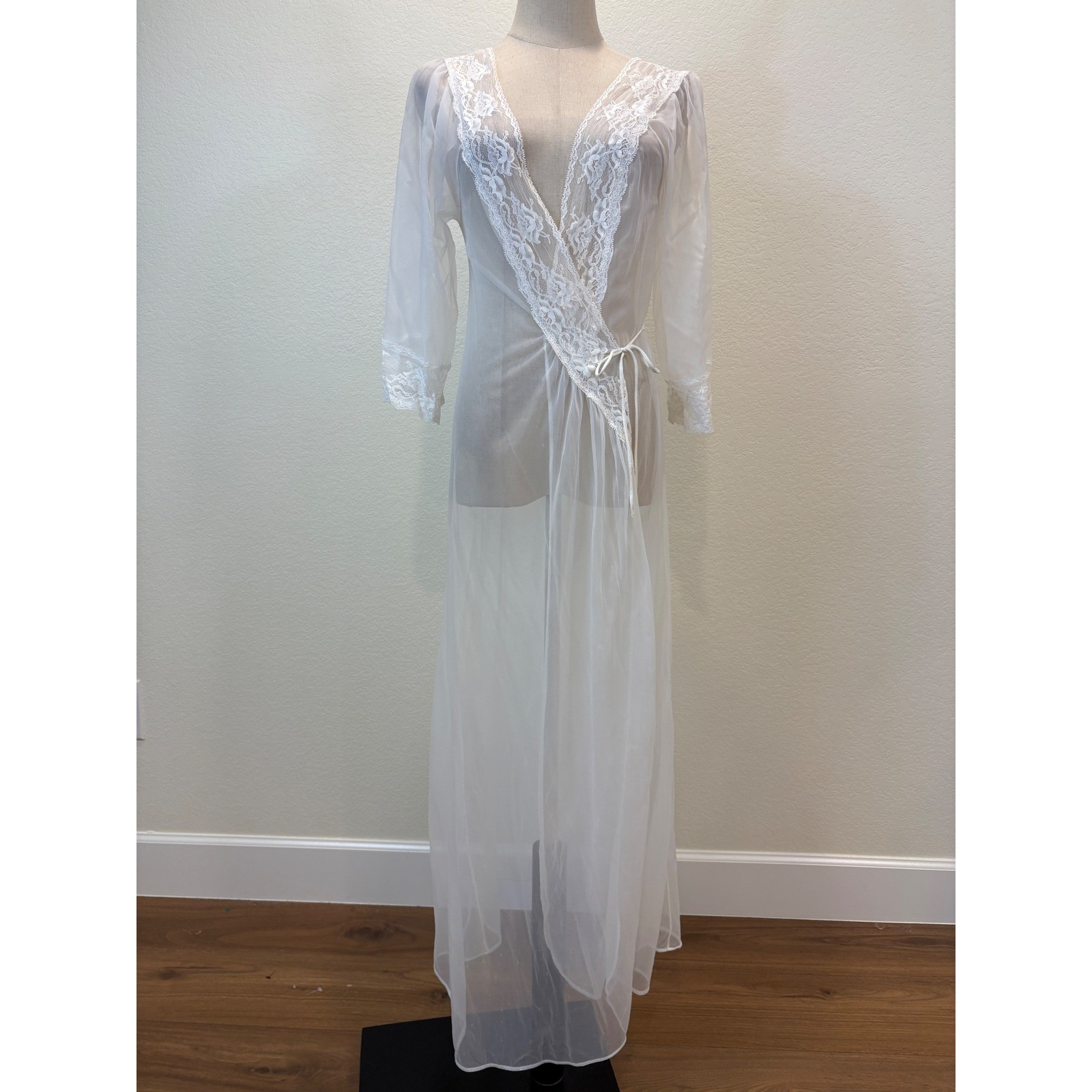 Vtg La Notte Robe Negligee Women Medium White Sheer Lace Bridal Romantic