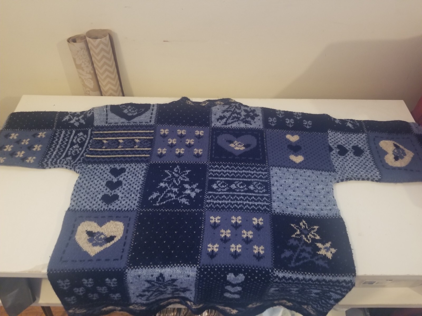 Vintage Adele Sweater Large Knitwear Blue Hearts Flowers MadeInUSA 46&Prime;B/27&Prime;L EUC