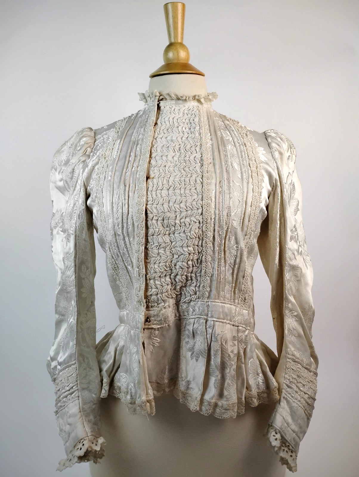 Antique Victorian Bodice – Ivory Silk Brocade with Floral Jacquard & Lace Trim