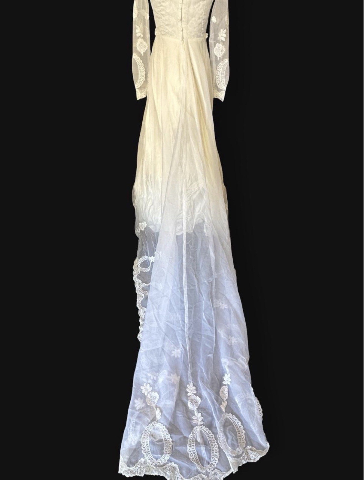 Vintage Wedding Dress With Train