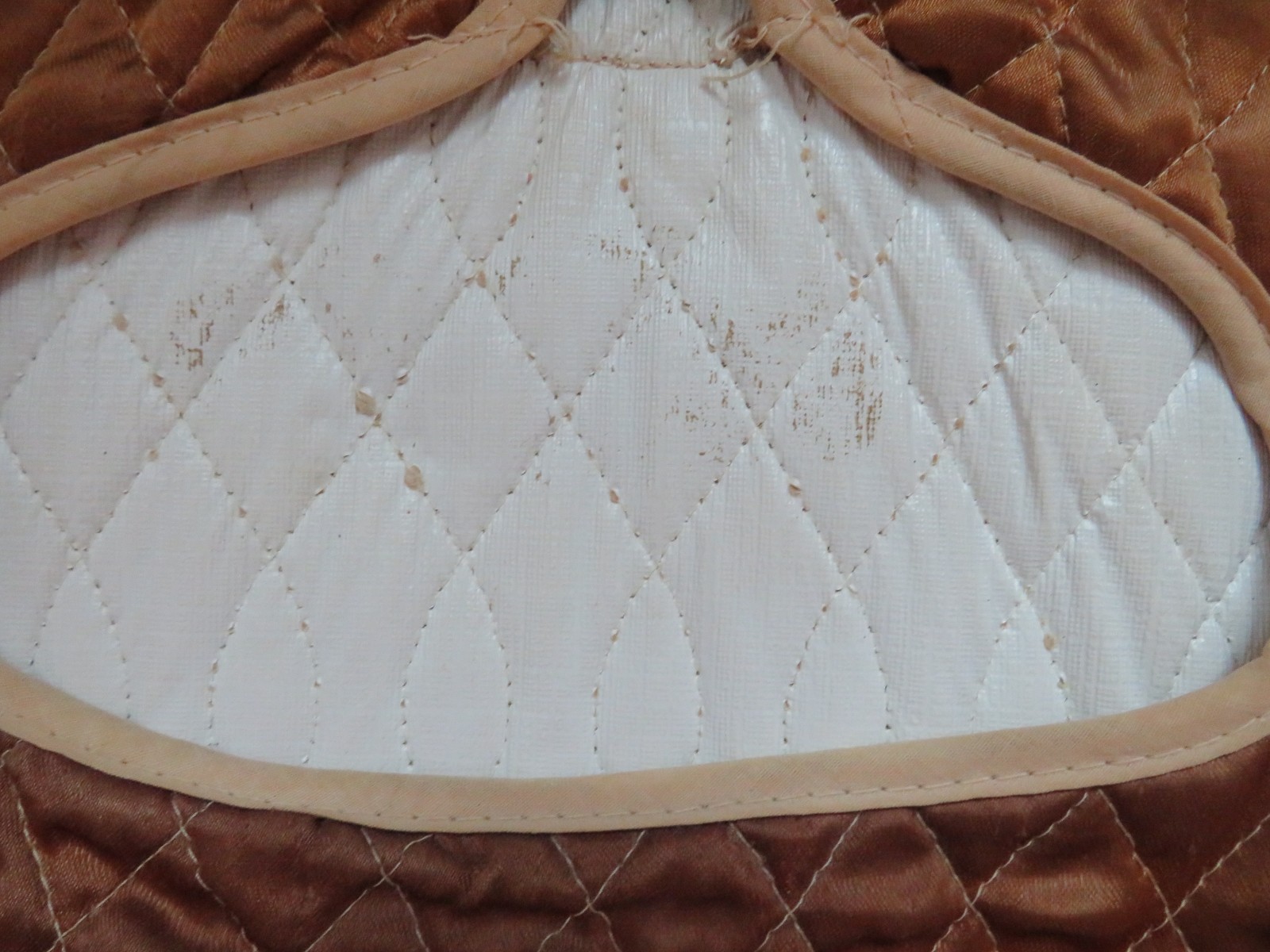 Vintage Quilted Lingerie Bag – Bronze Vinyl Heart – Fine Lingerie Holder