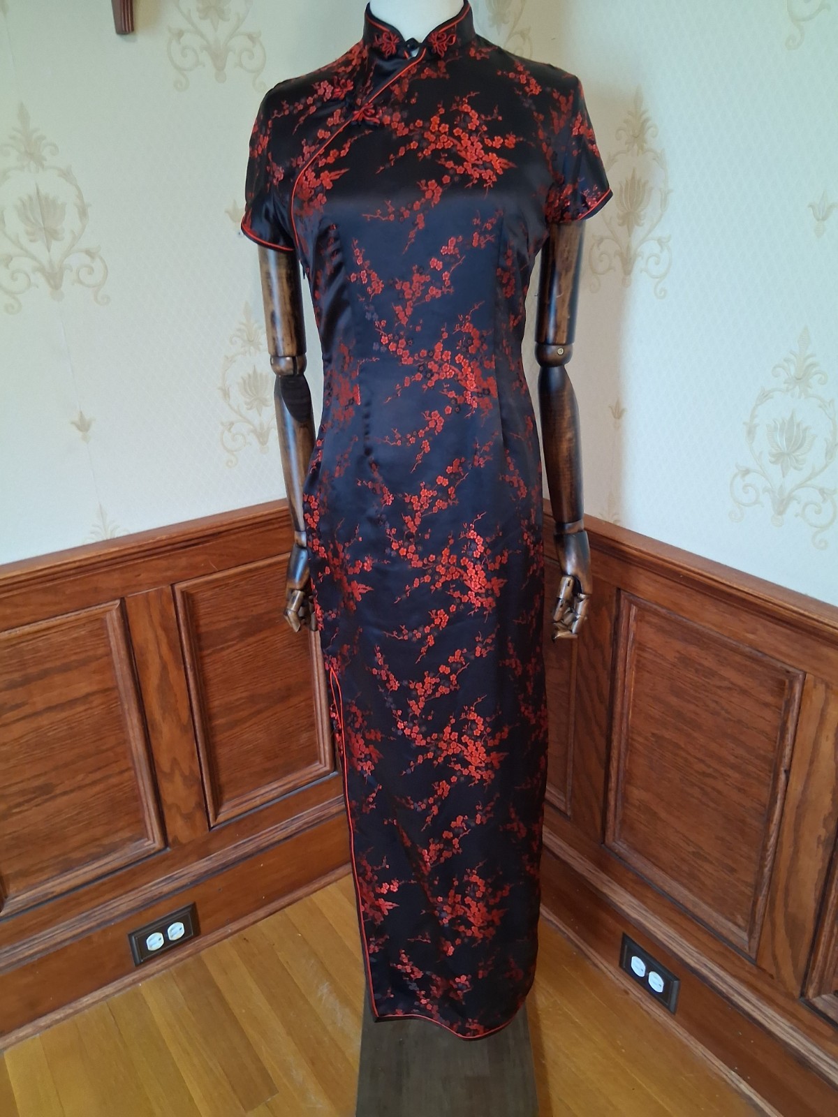 Vintage 1980s/90s Black Red Cherry Blossom Brocade Satin Cheongsam Chinese Dress